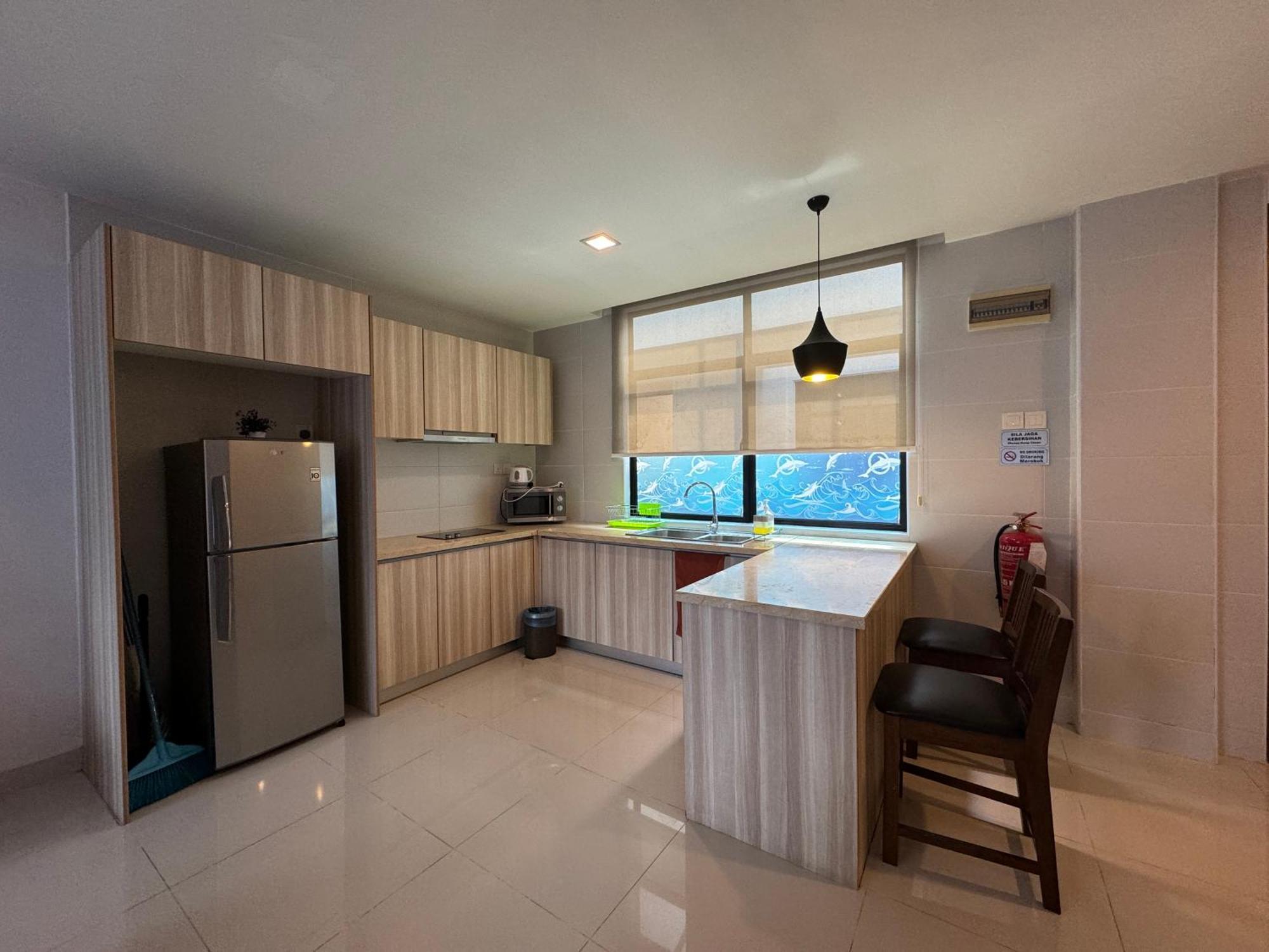 Studio At Samsuria Beach Resort Kampung Sungai Ular Bagian luar foto