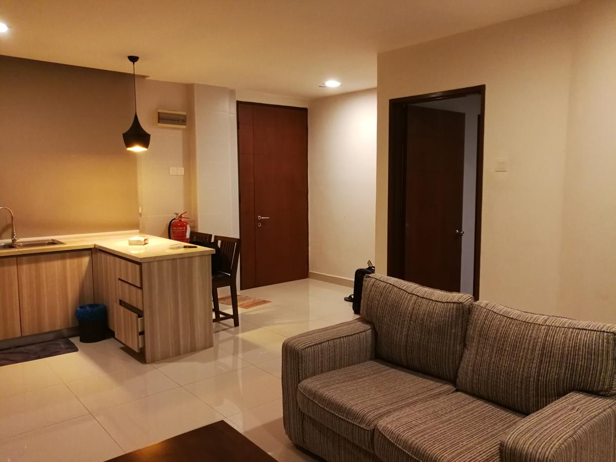 Studio At Samsuria Beach Resort Kampung Sungai Ular Bagian luar foto